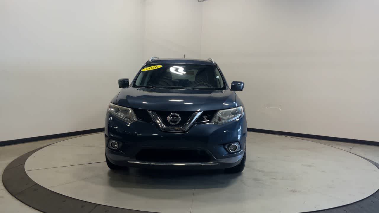 2016 Nissan Rogue — interior view