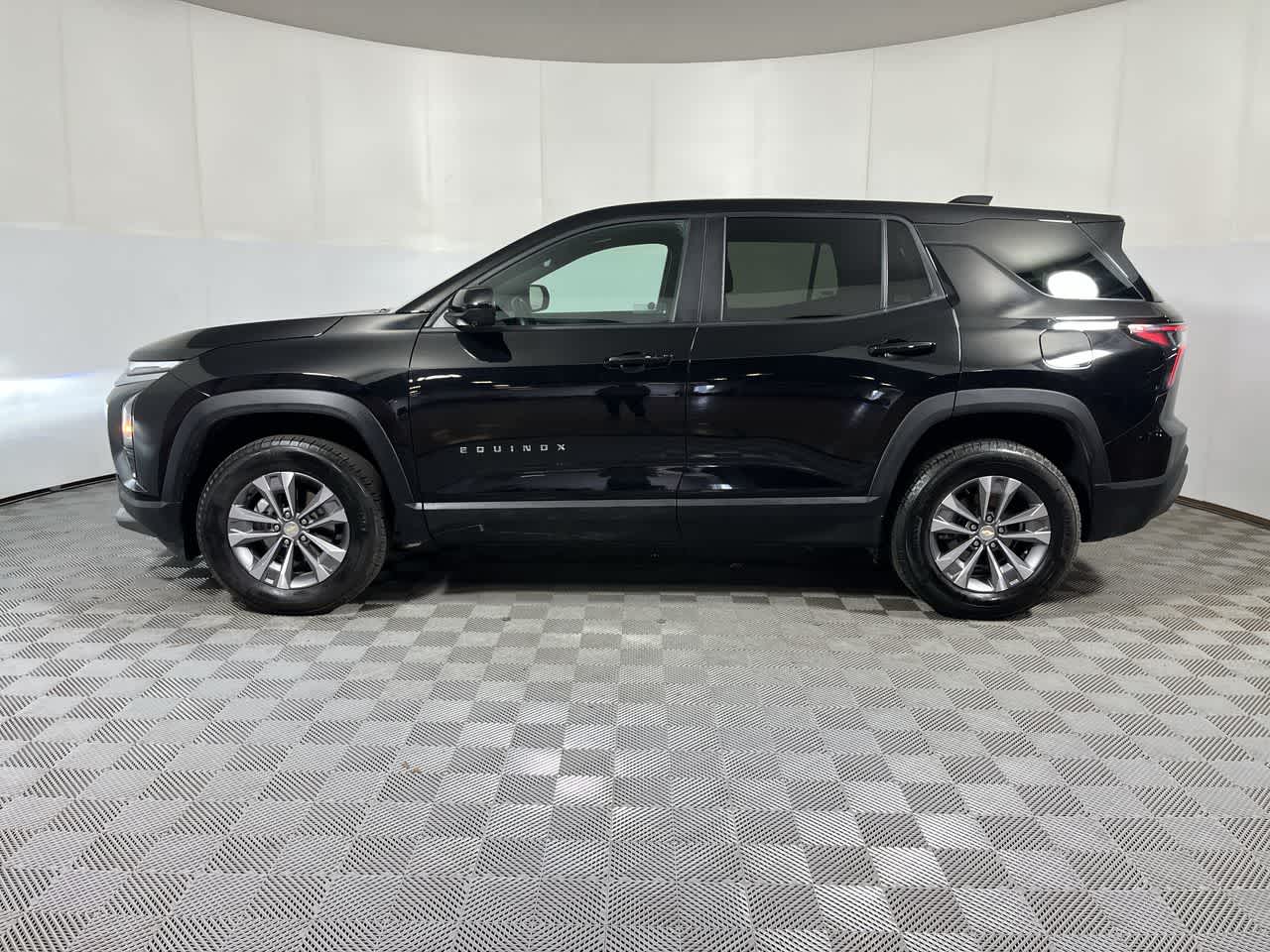 2025 Chevrolet Equinox — detail view