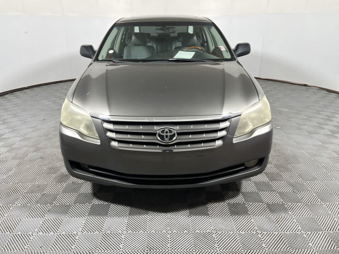 2006 Toyota Avalon — rear three-quarter view