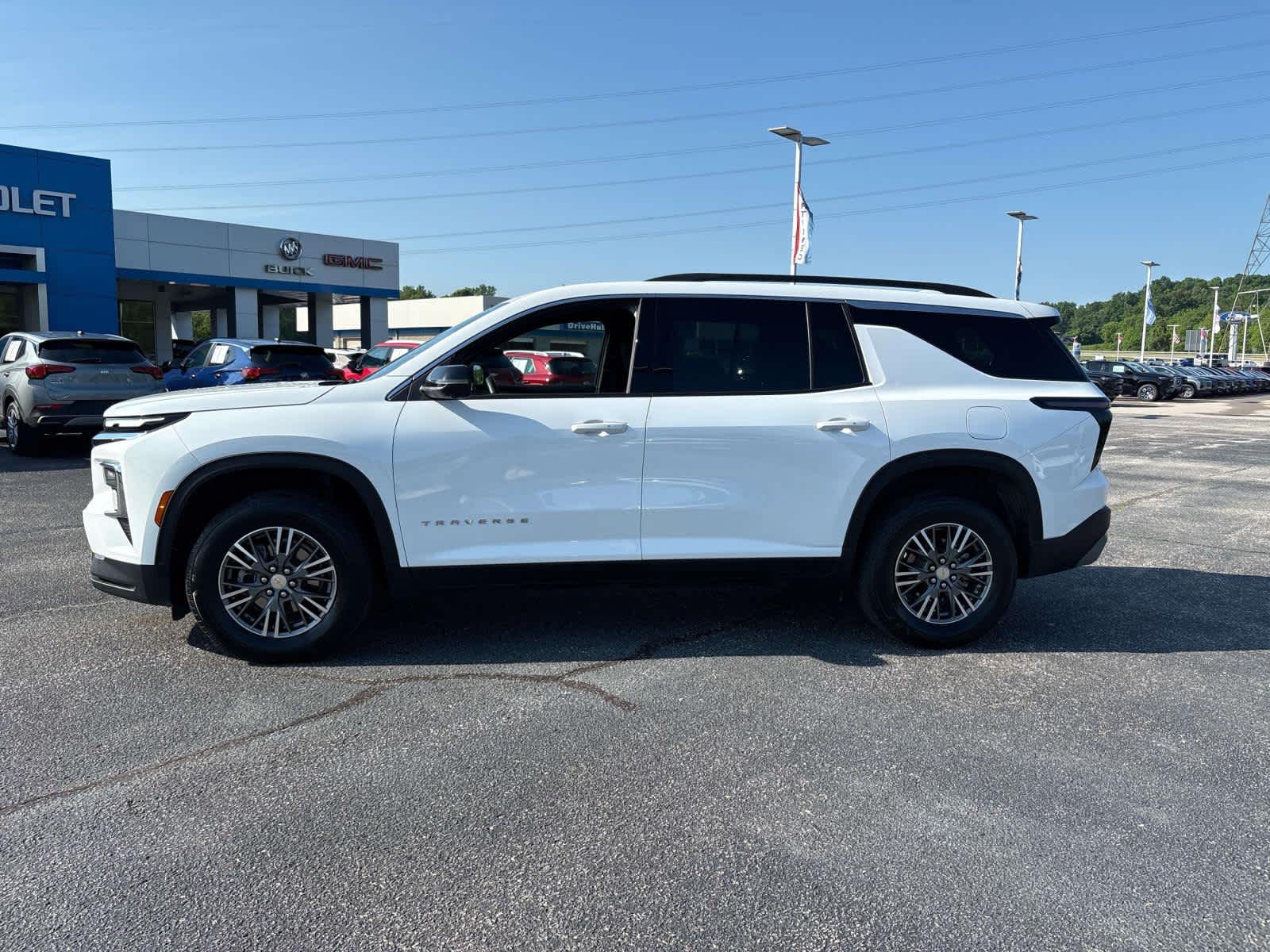 2024 Chevrolet Traverse — side profile view