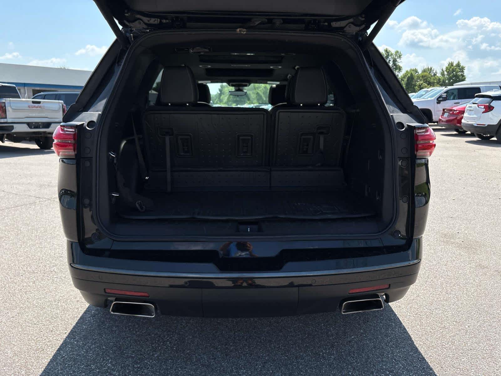 2023 Chevrolet Traverse — detail view
