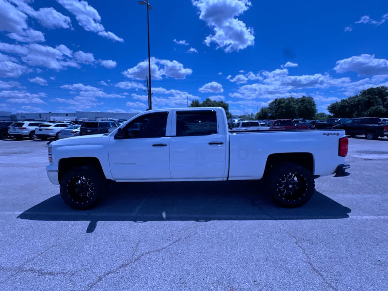 2014 Chevrolet Silverado 1500 — detail view