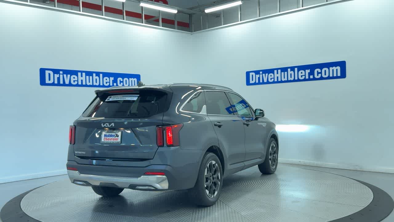 2024 Kia Sorento — side profile view