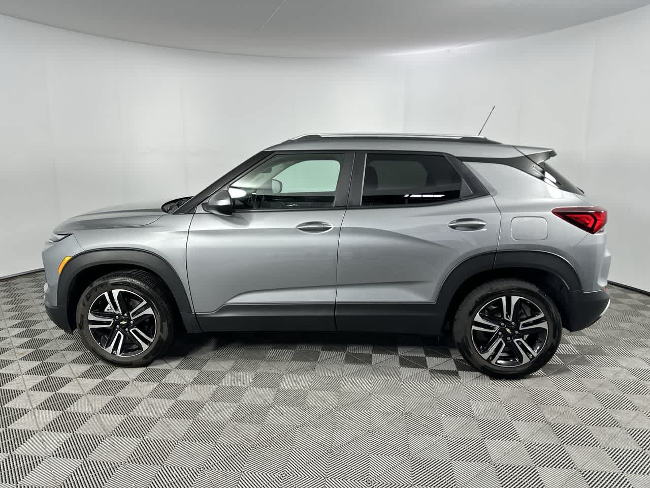 2024 Chevrolet Trailblazer — side profile view