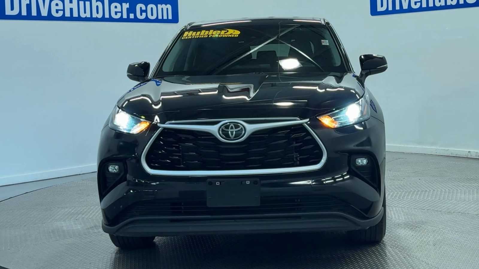 2025 Toyota Highlander — rear three-quarter view