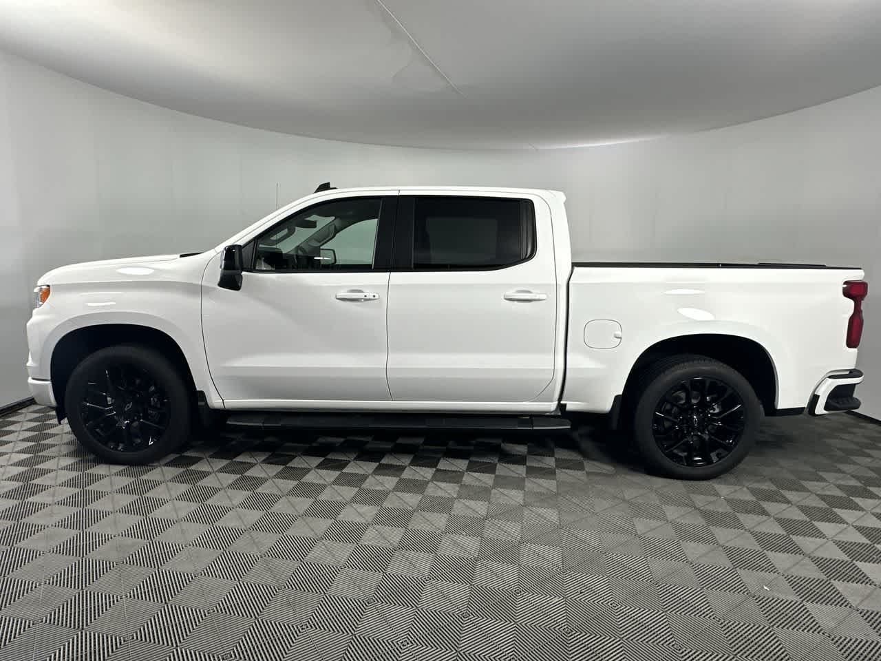 2025 Chevrolet Silverado 1500 — detail view