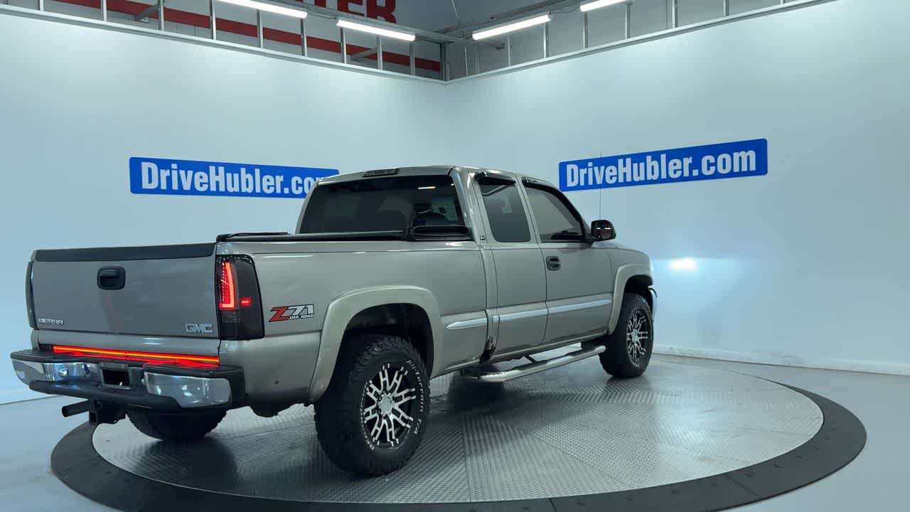 2001 GMC Sierra 1500 — side profile view