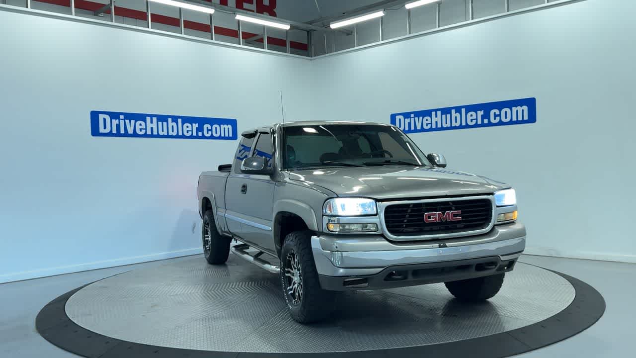 2001 GMC Sierra 1500 — detail view
